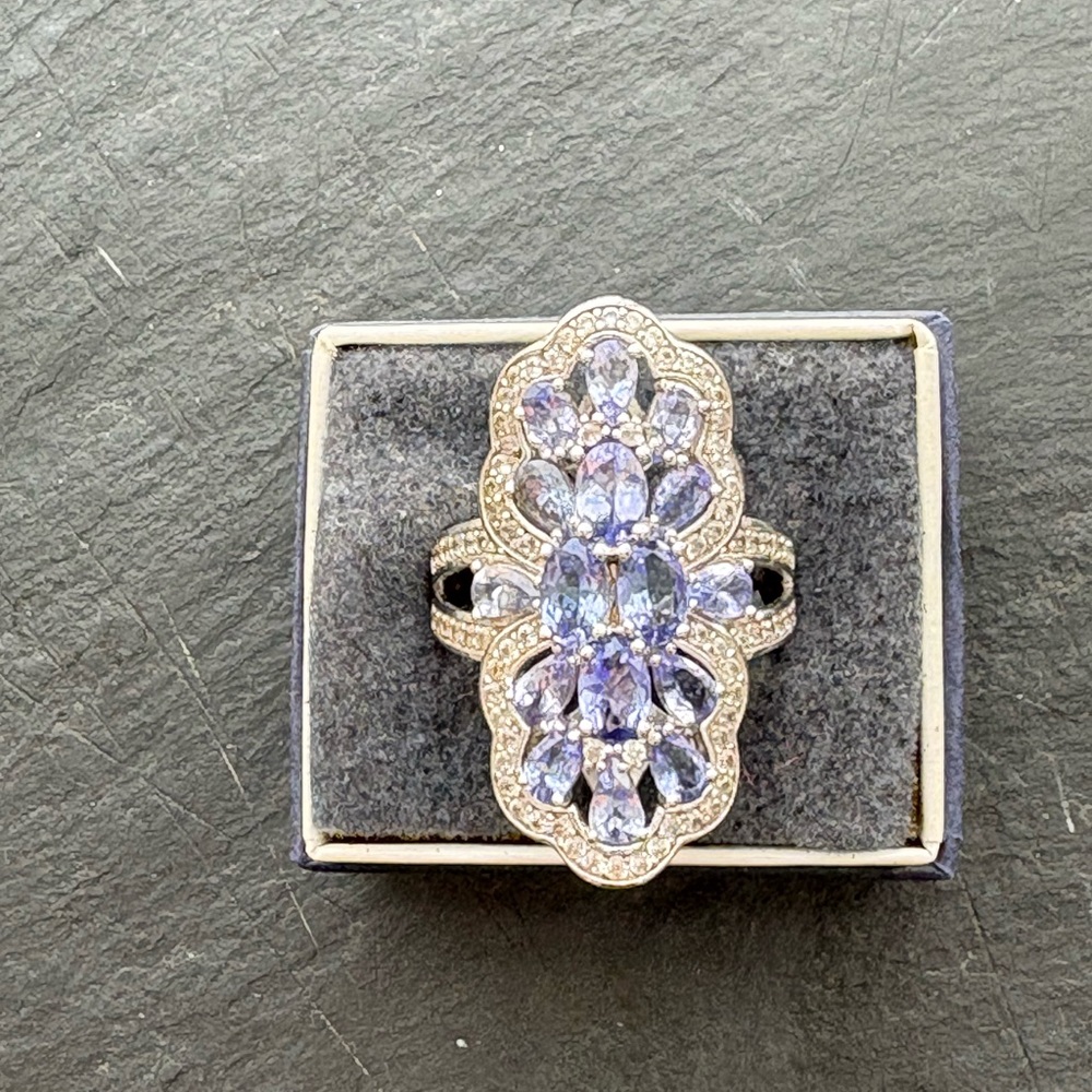 Sterling Silver Tanzanite statement ring, size 9, excellent preowned condition